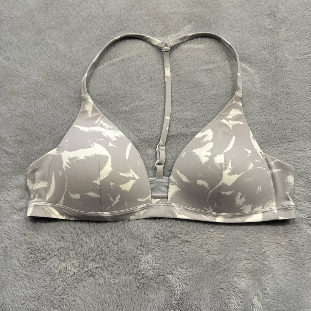 Lululemon waterside swim top 34B grey/white NWOT